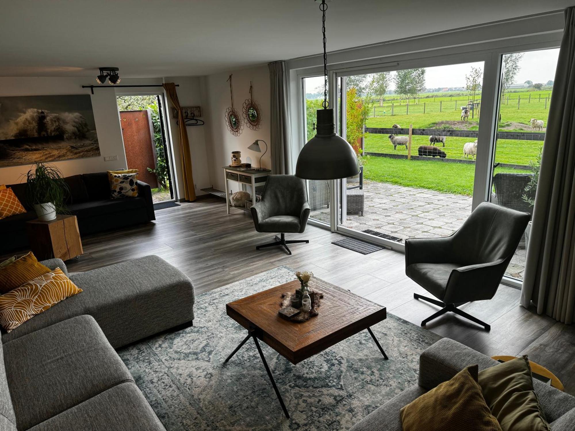 Vakantiewoning Le Garaazje 'S-Gravendeel Zewnętrze zdjęcie