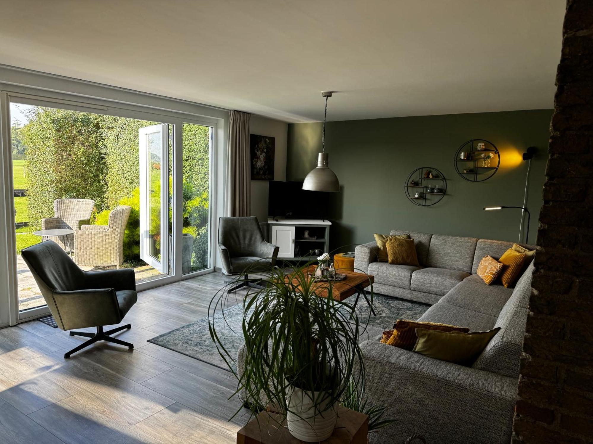 Vakantiewoning Le Garaazje 'S-Gravendeel Zewnętrze zdjęcie